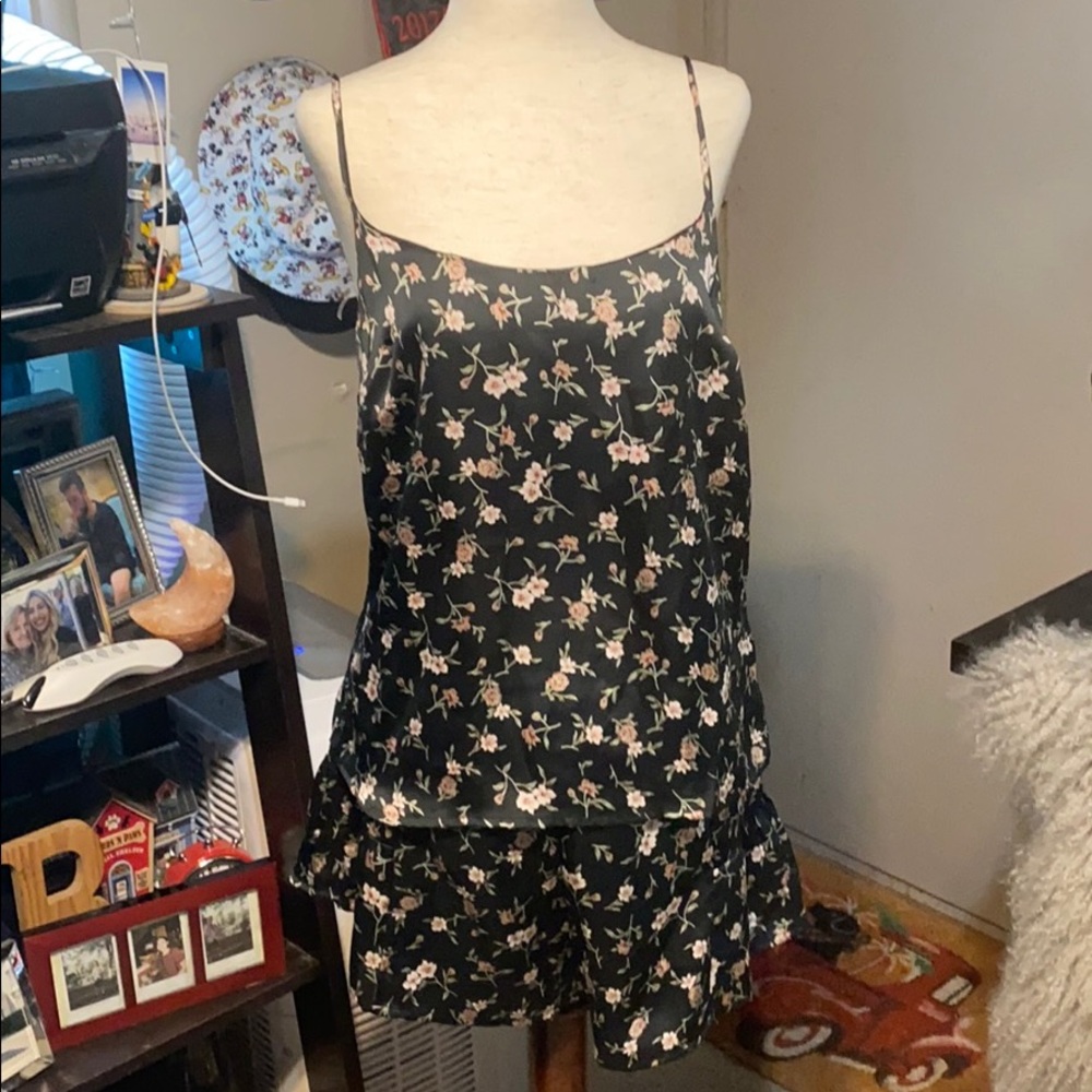 Floral top and shorts set by Honey Punch